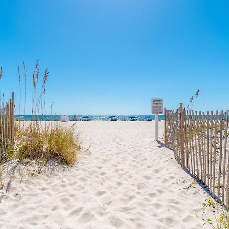 Island Winds East 202 By Albvr - Beautifully Renovated Beachfront Condo & Steps Away From Hangout & More! ガルフ・ショアーズ エクステリア 写真