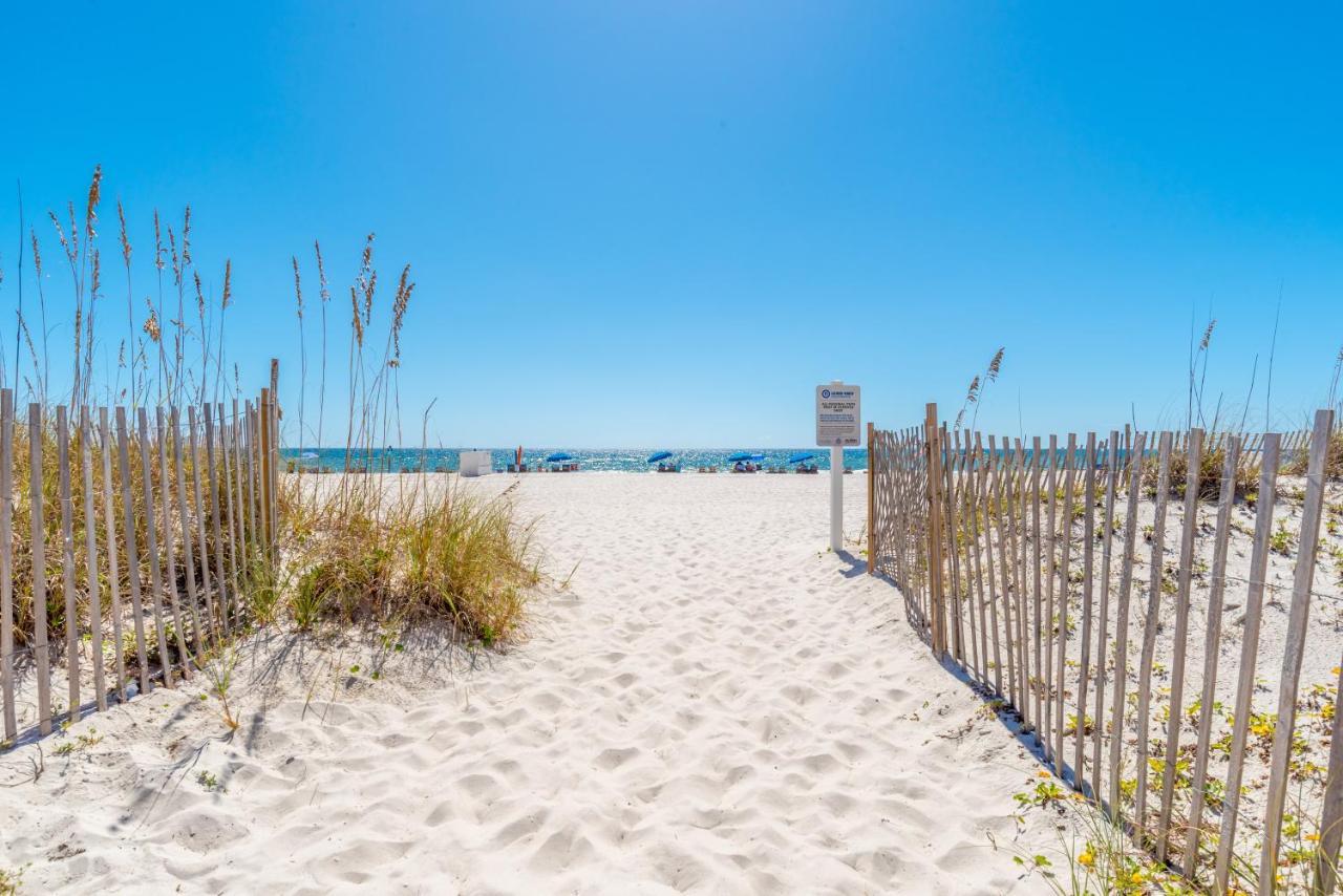 Island Winds East 202 By Albvr - Beautifully Renovated Beachfront Condo & Steps Away From Hangout & More! ガルフ・ショアーズ エクステリア 写真