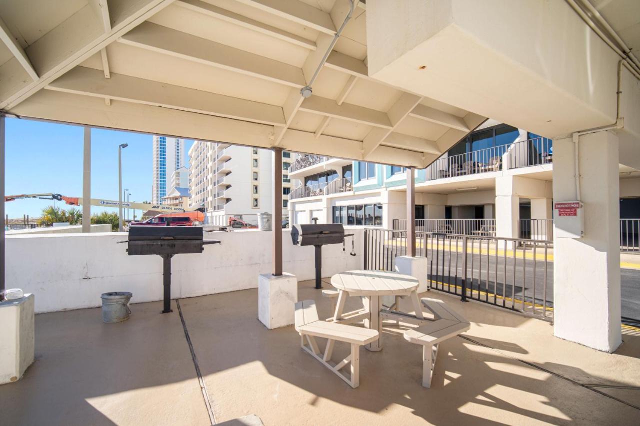 Island Winds East 202 By Albvr - Beautifully Renovated Beachfront Condo & Steps Away From Hangout & More! ガルフ・ショアーズ エクステリア 写真